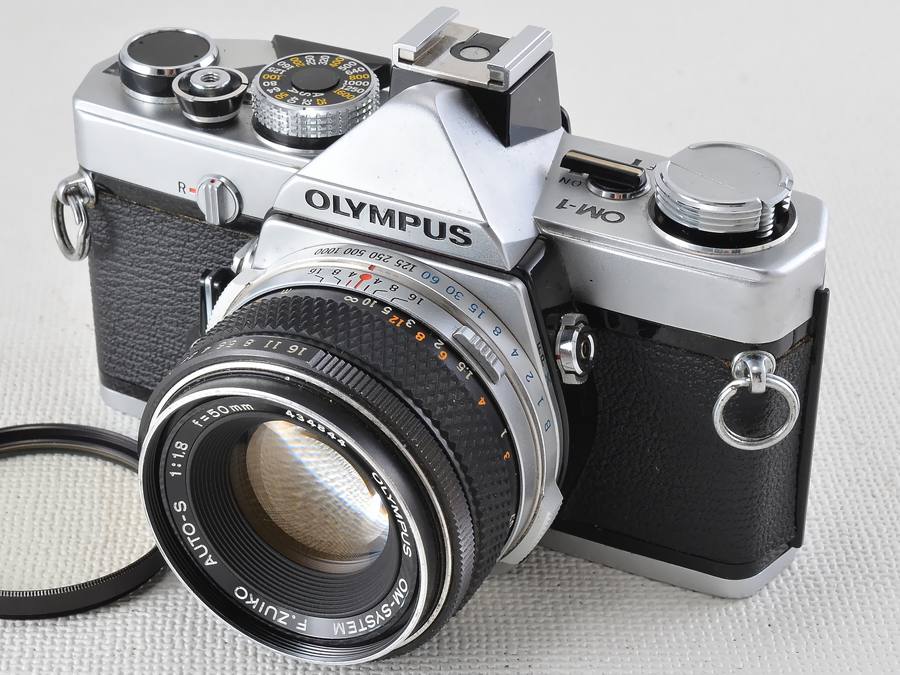 OLYMPUS OM-1 + 50mm F1.8